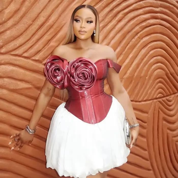 Robe de bal pour filles, épaules dénudées, avec fleurs faites à la main, dos corset, robe de cocktail courte, robe de fête d'anniversaire, personnalisée