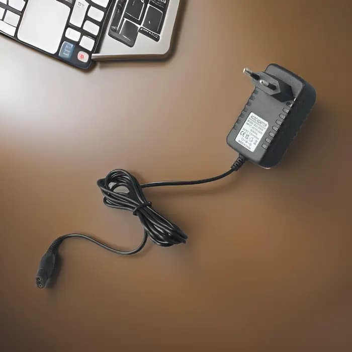 Chargeur d'aspirateur AC 110V-240V 50/60Hz