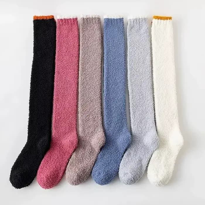 Chaussettes hautes au-dessus du genou pour femmes, en molleton de corail chaud, en peluche, pour dormir à la maison, longues, Jk, solides, douces, cuisses hautes, amusantes, hiver