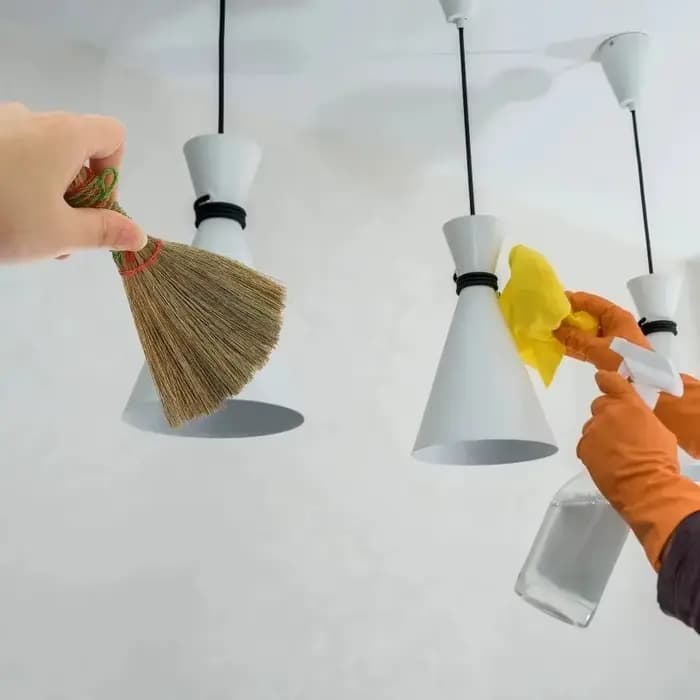 Balai de bureau tissé en paille