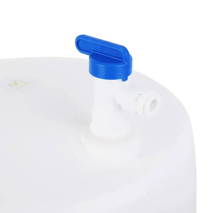 Réservoir d'eau sous pression avec robinet à bille pour systèmes d'osmose inverse RO