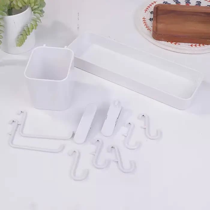 Accessoires pour panneau perforé mural