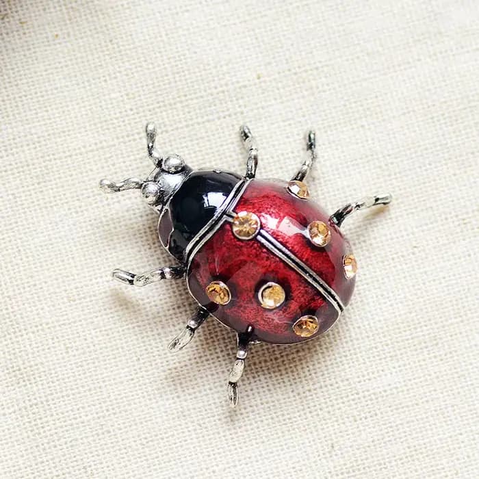 Broche CÔTÉ cinelle sept étoiles rouge pour femme, broche trempée, cardigan à col tempérament, accessoires de corsage vintage, élégant, mode