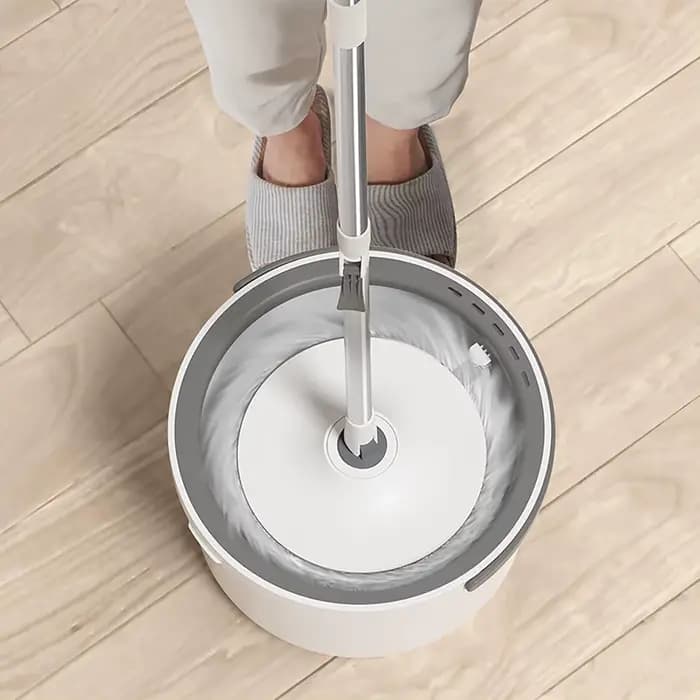 360 ° Ensemble serpillière rotative et seau avec essoreuse réglable pour le nettoyage des sols en carrelage