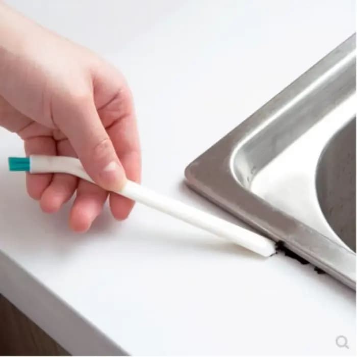Brosse de nettoyage étroite à long manche