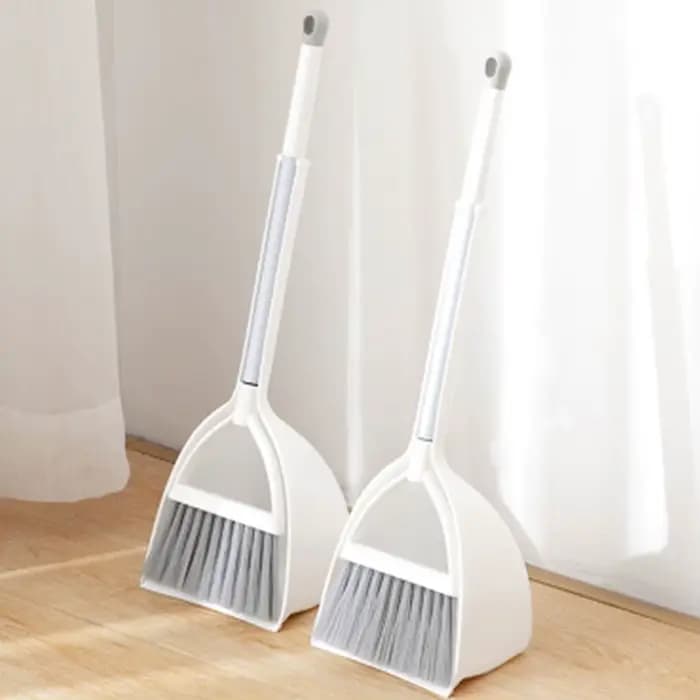 Combinaison blanche efficace de balai et de pelle à poussière pour le nettoyage de sol sans tache