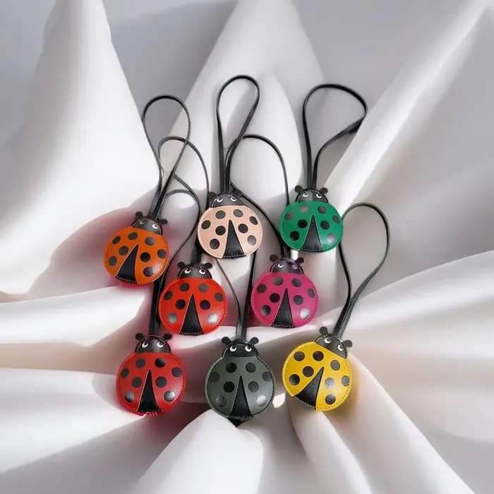 Coccinelle en cuir PU porte-clés sac breloque pour femmes/hommes coccinelle insecte porte-clés accessoires bijoux llaveros para mujer lujo