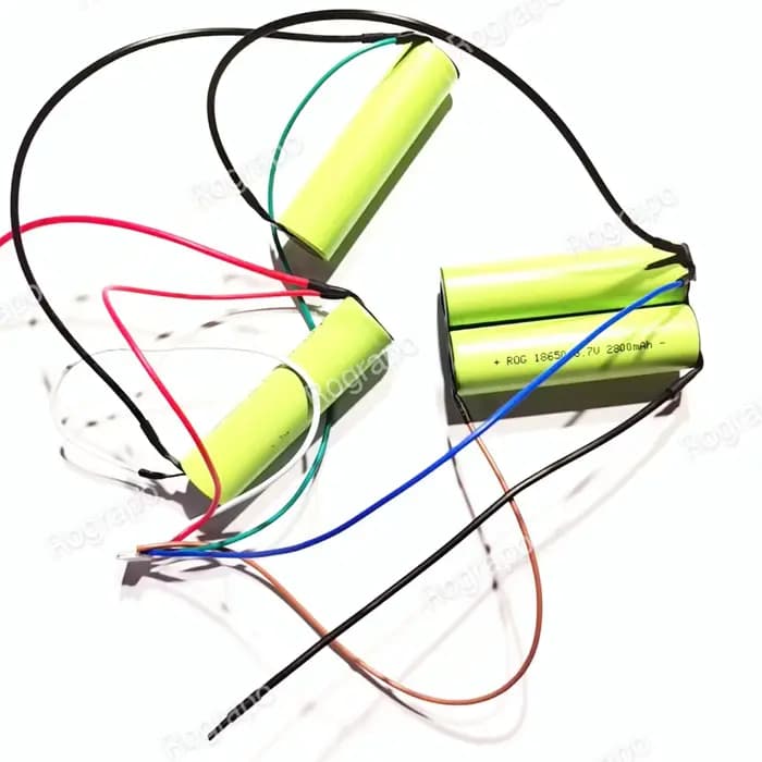 Nouvelle batterie Li-ion 14.4V 3400mAh/2800mAh pour aspirateur Robot Electrolux ZB3501EB avec prise