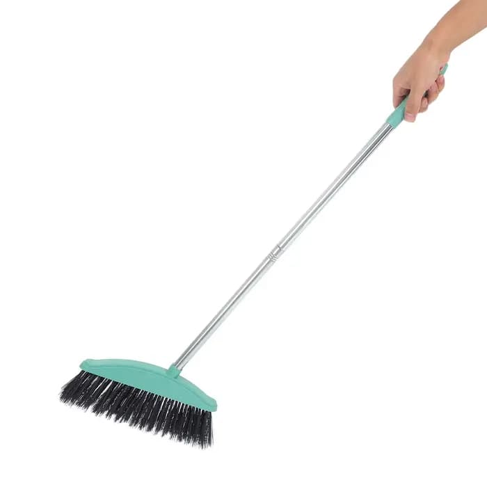 Balai professionnel robuste pour l'extérieur avec poils doux et manche long pour le nettoyage des patios, allées, bétons et jardins
