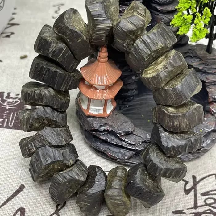 Bracelet en bois d'agar pour homme et femme, style bodhisattva cambodgien, sensation noire explorez ecs avec forme, matériau ancien naturel