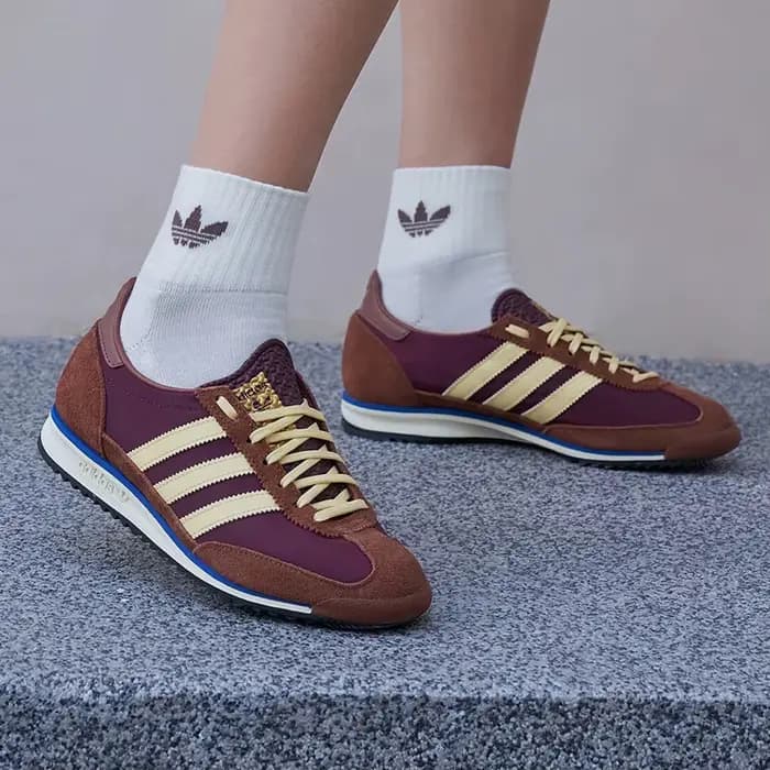 Adidas véritable chaussures basses décontractées légères et durables pour femmes IE3425