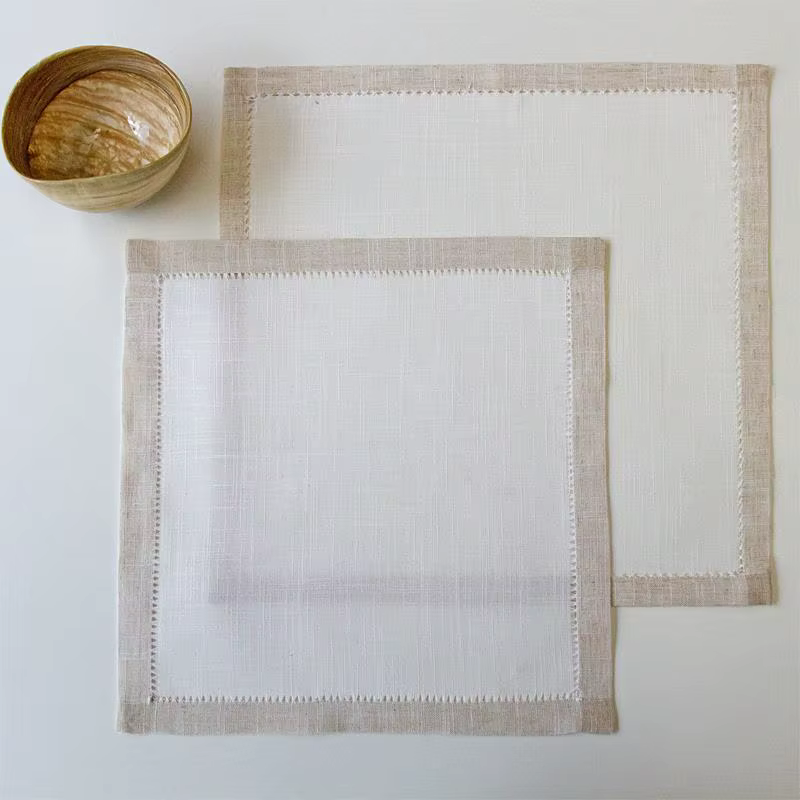 @ Serviette pratique et polyvalente avec ourlet fait à la main