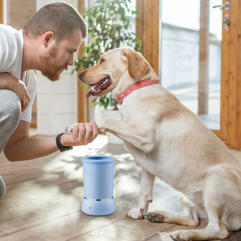 Lave-patte électrique automatique pour animaux de compagnie avec câble de chargement