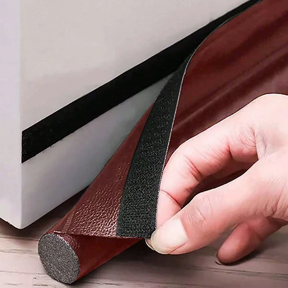 Bande d'étanchéité pour bas de porte
