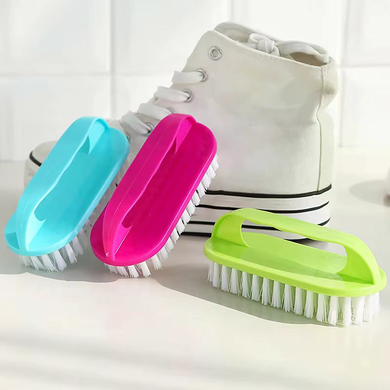 Brosse de nettoyage aléatoire à poils doux pour linge, vêtements et chaussures – Brosse portable en plastique pour le nettoyage des mains
