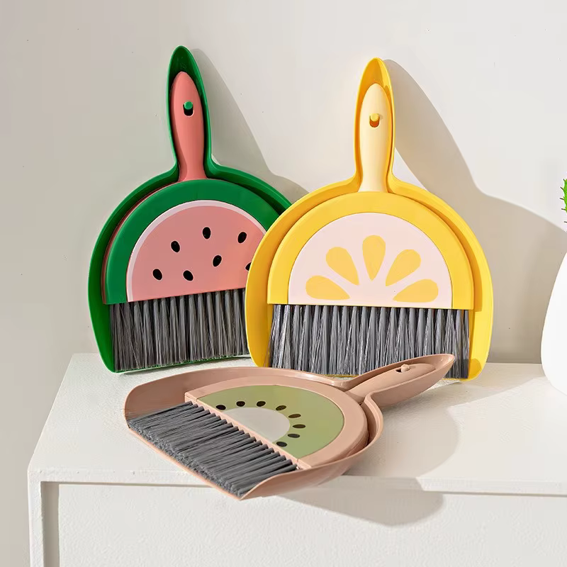 Mini balai de bureau, outils