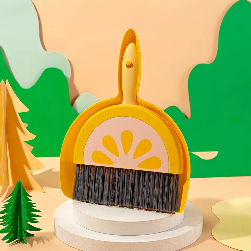 Mini balai de bureau, outils