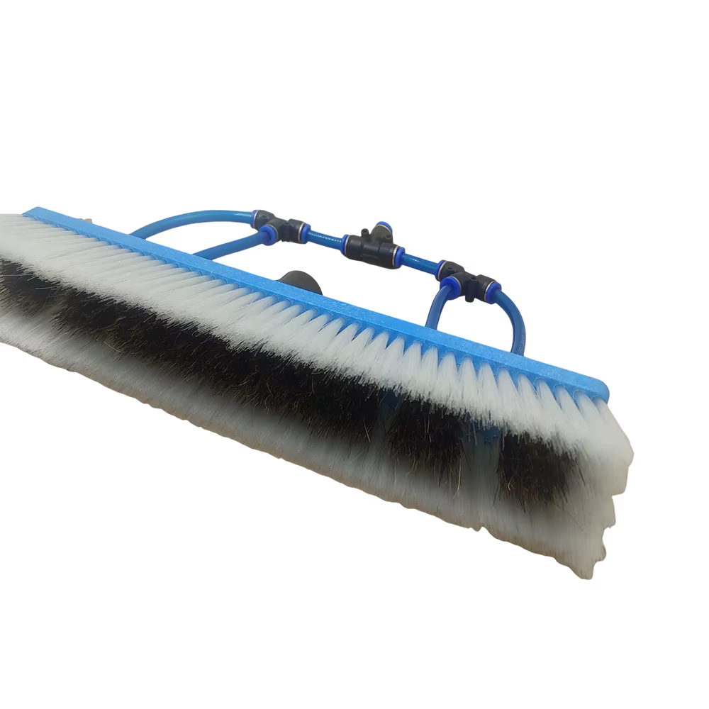 Brosse de nettoyage de panneaux solaires