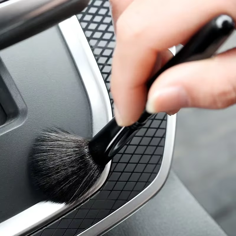 Outil de brosses pour livres d'intérieur de voiture, tableau Prada, plumeau de sortie d'air, brosses à poils portables, brosse de détail propre, accessoires automobiles