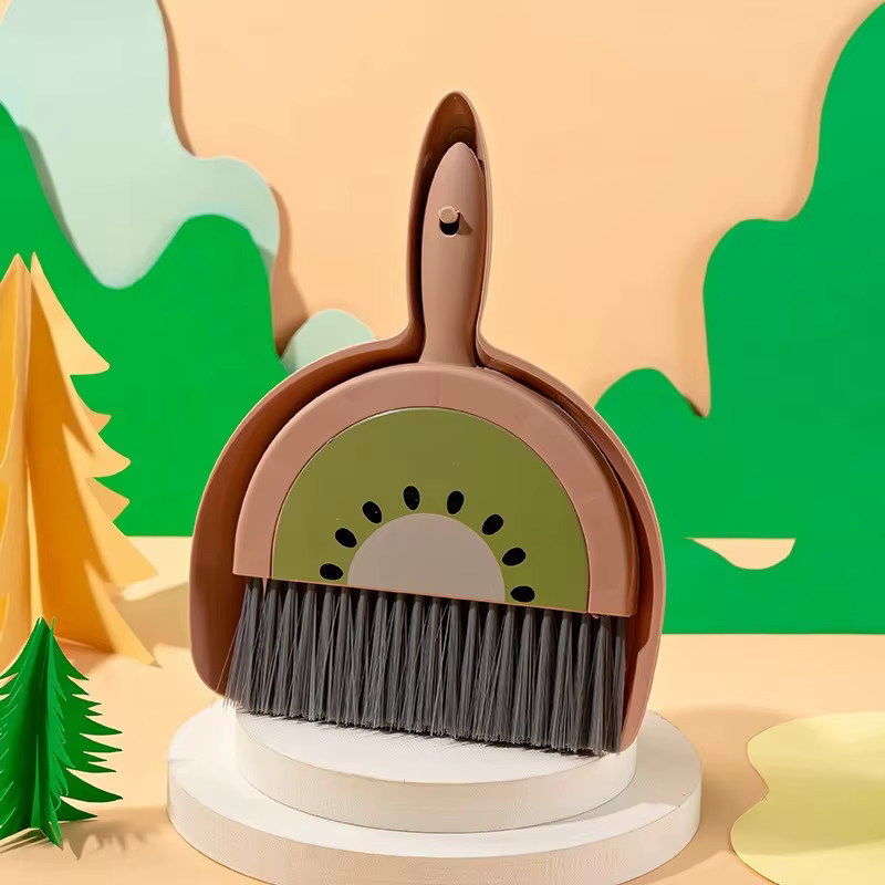 Mini balai de bureau, outils